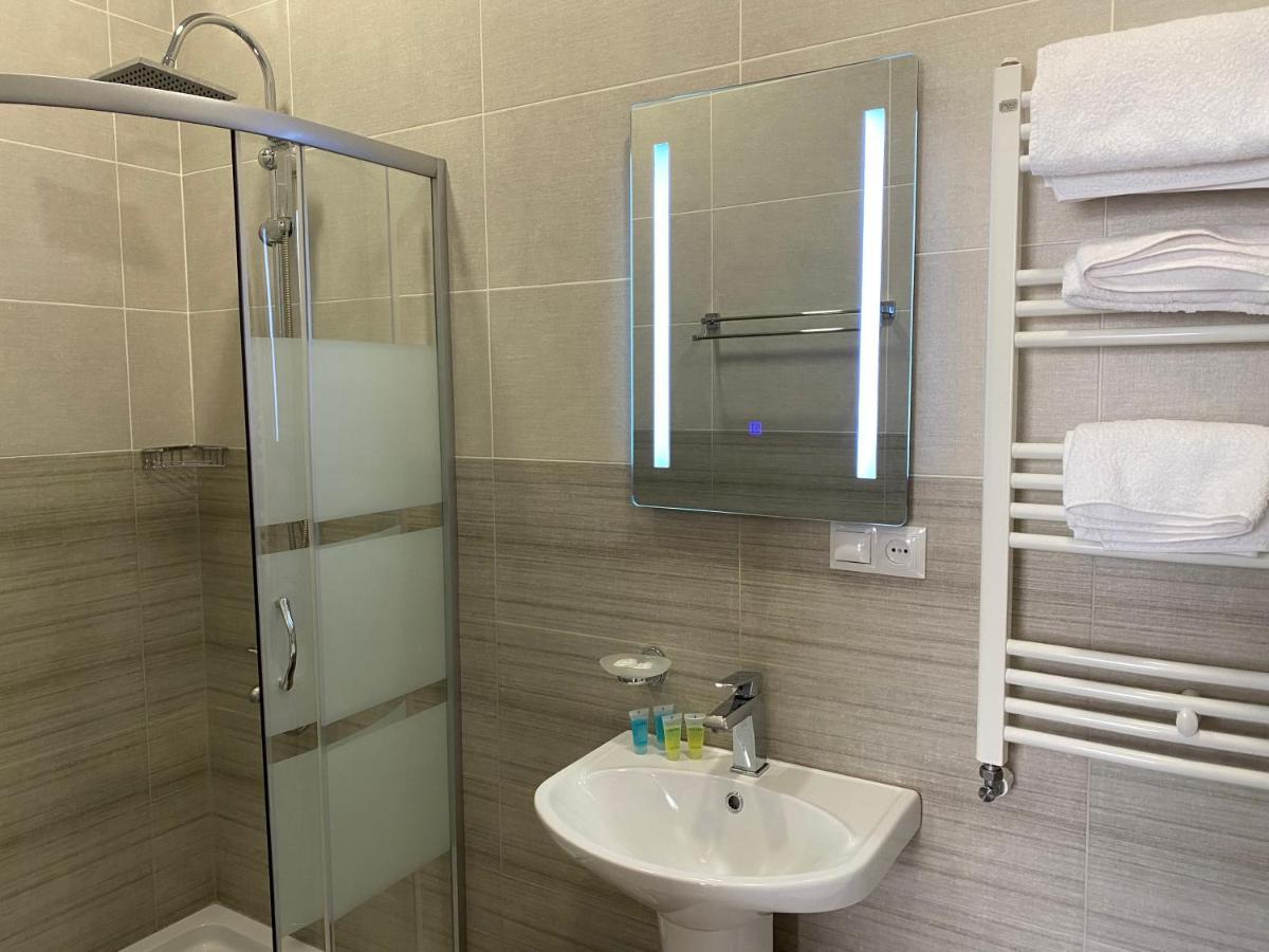 Hotel Sharl Ninotsminda Экстерьер фото