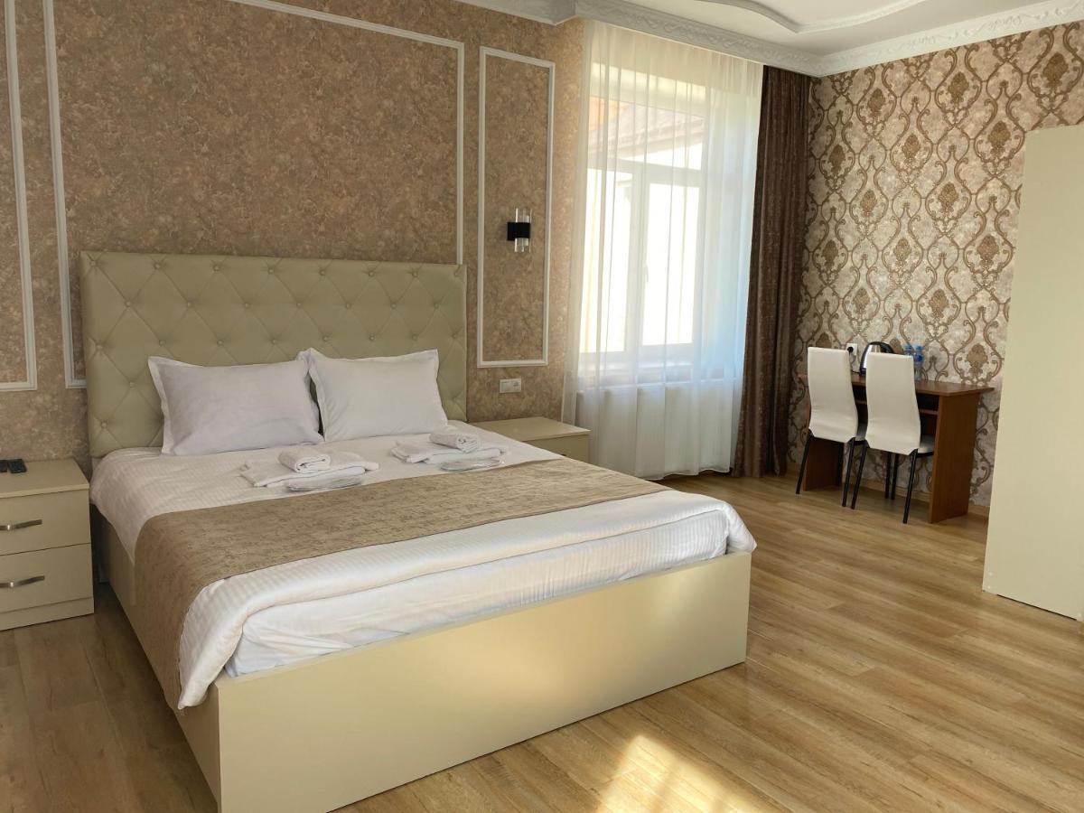 Hotel Sharl Ninotsminda Экстерьер фото